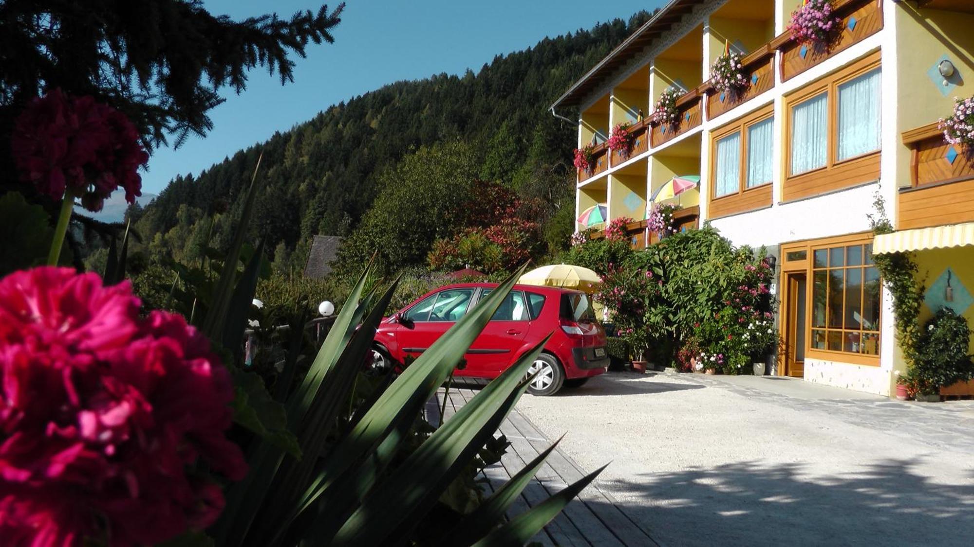 Pension Zum Muehlrad Hotel Millstatt Exterior foto